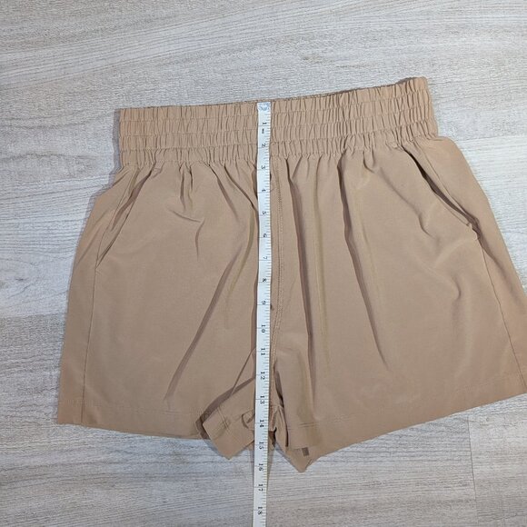 Vuori Villa Shorts High-Rise Women's Size Medium Tan Khaki Travel Pockets Beige - Picture 6 of 10